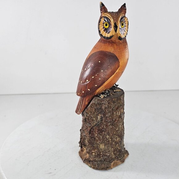 Hand-Carved Wooden Owl Figurine On Tree Stump Detailed Folk Art Vintage Bird - Picture 8 of 9